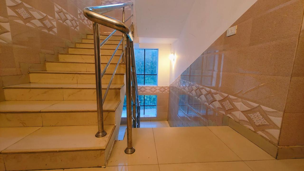 Lumino Karthika Hotel Munnar Bagian luar foto